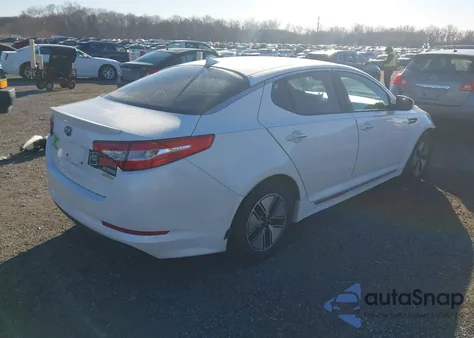 2013 Kia Optima Hybrid Lx z USA, uszkodzony, nr VIN KNAGM4AD9D5053166
